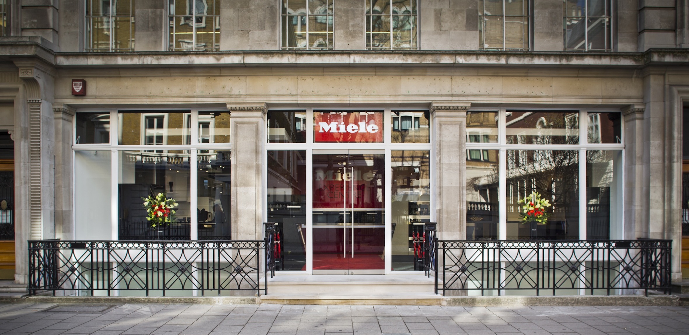 Miele reopens Flagship London Experience Centre   Neil Lerner Kitchen ...